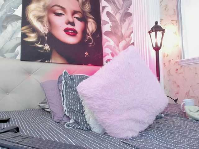 viktoria-davis live cam on BongaCams