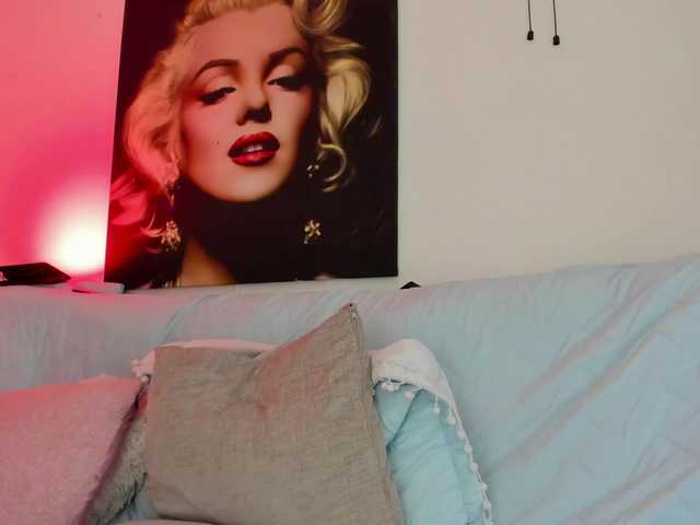 viktoria-davis live cam on BongaCams