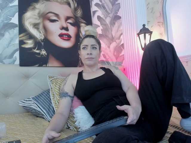 viktoria-davis, en vivo ahora en BongaCams