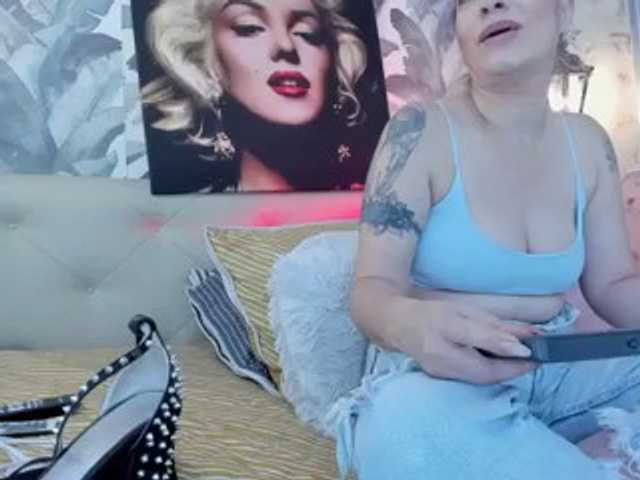 viktoria-davis live cam on BongaCams
