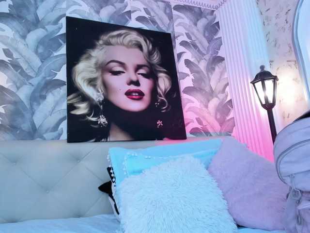 viktoria-davis live cam on BongaCams