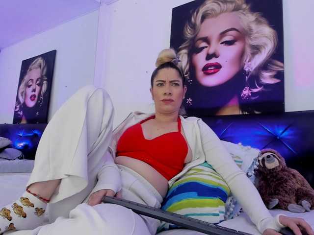 viktoria-davis live cam on BongaCams