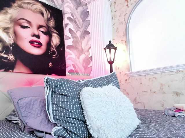 viktoria-davis live cam on BongaCams