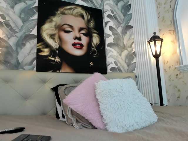 viktoria-davis live cam on BongaCams