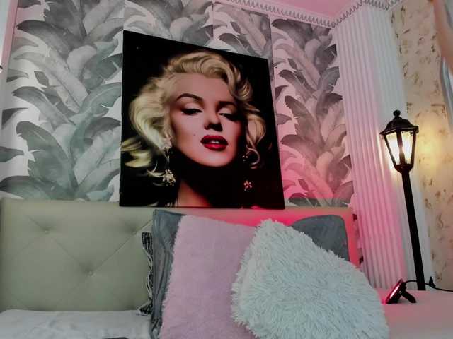 viktoria-davis live cam on BongaCams