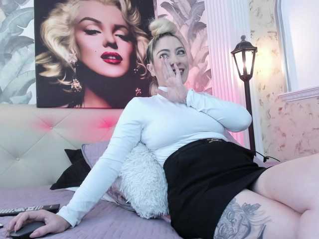 viktoria-davis live cam