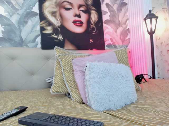 viktoria-davis, live now on BongaCams