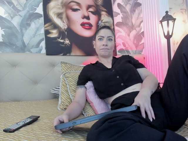 viktoria-davis live cam preview