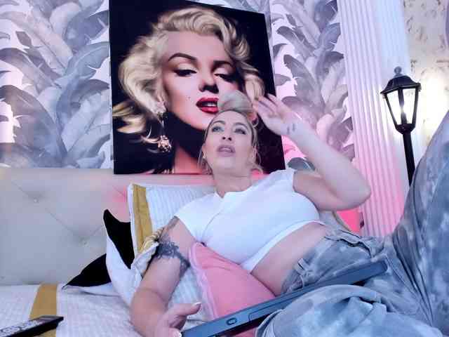 viktoria-davis webcam