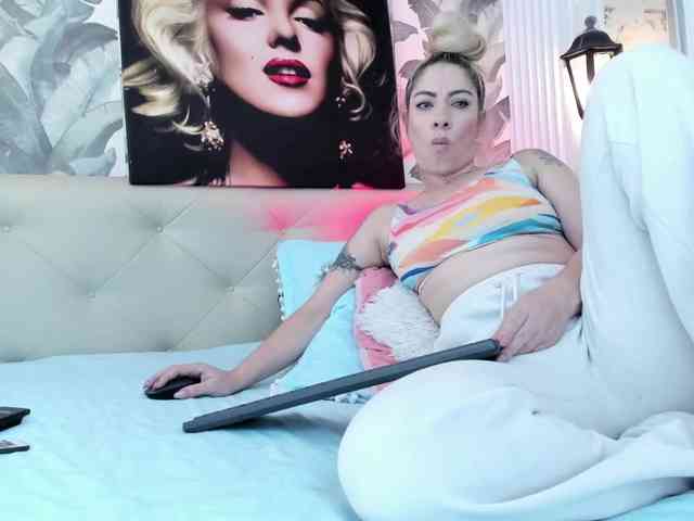 viktoria-davis webcam