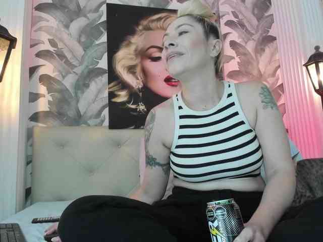 viktoria-davis webcam