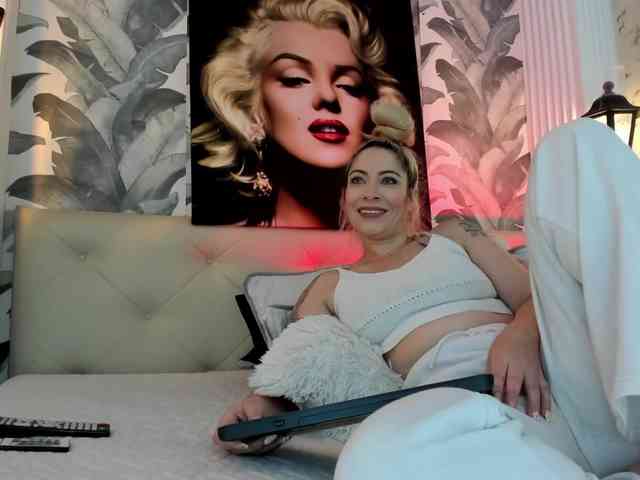viktoria-davis webcam