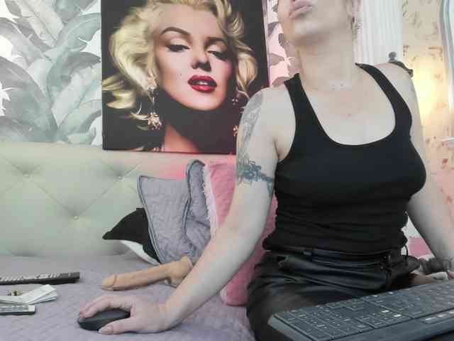 viktoria-davis webcam