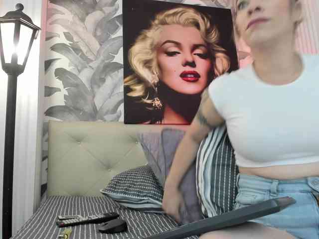 viktoria-davis webcam