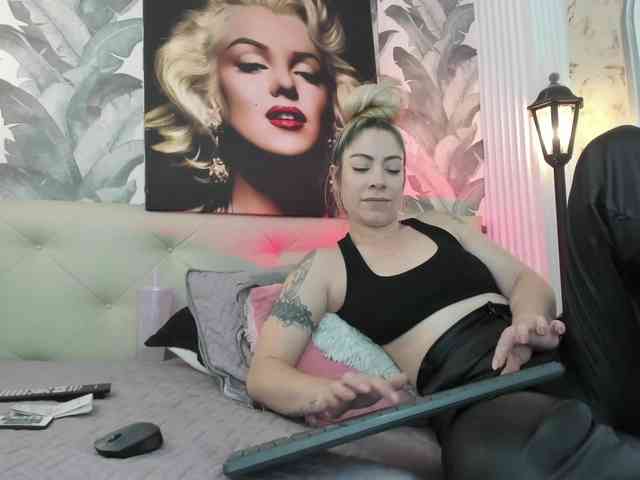 viktoria-davis webcam