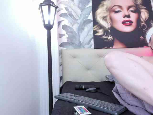 viktoria-davis webcam