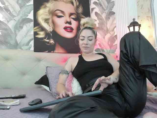 viktoria-davis webcam