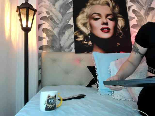 viktoria-davis webcam