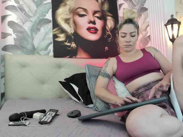 viktoria-davis webcam