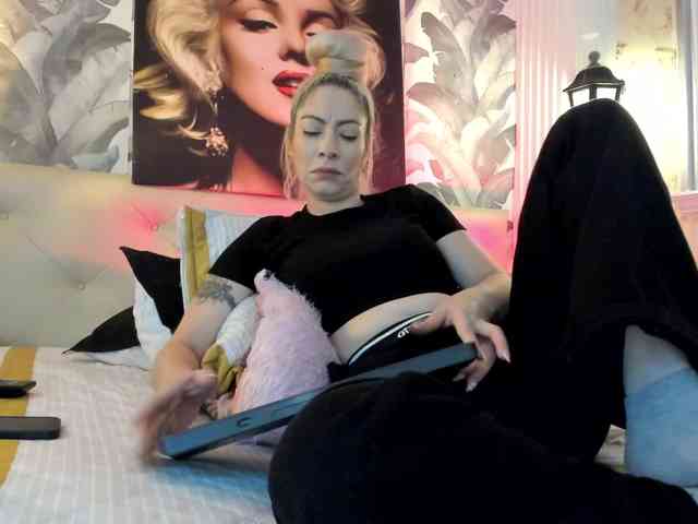 viktoria-davis webcam