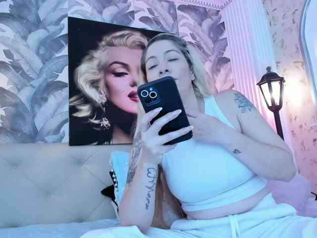 viktoria-davis webcam