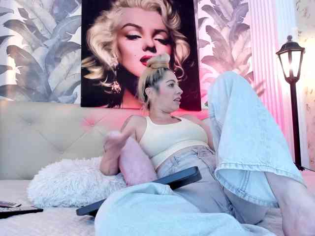 viktoria-davis webcam