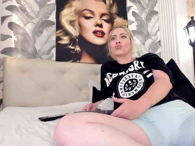 viktoria-davis webcam