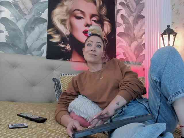 viktoria-davis webcam