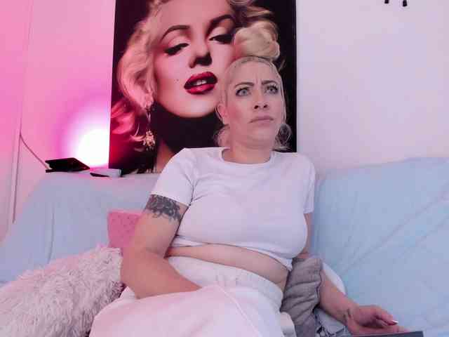 viktoria-davis webcam