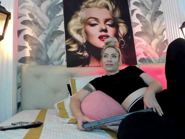 viktoria-davis webcam