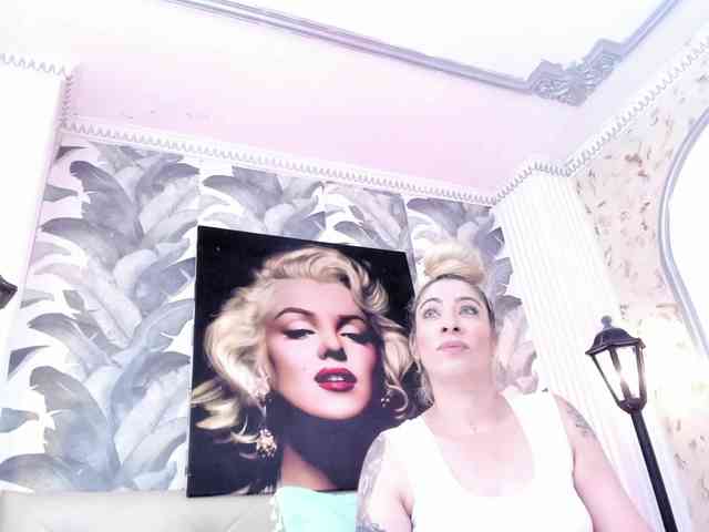 viktoria-davis webcam