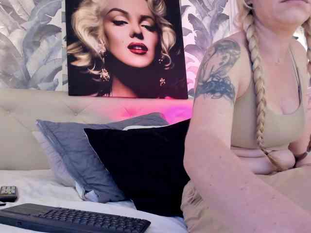 viktoria-davis webcam