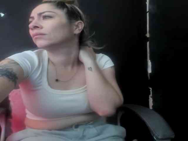 viktoria-davis webcam