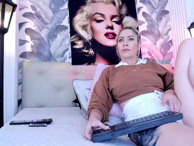 viktoria-davis webcam