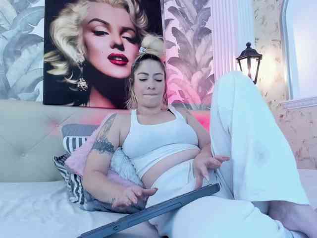 viktoria-davis webcam
