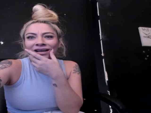viktoria-davis webcam