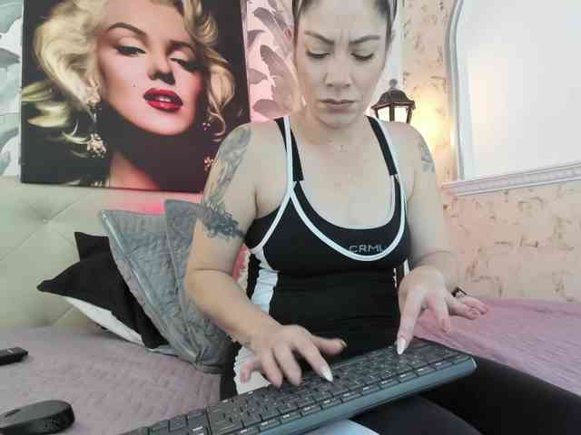 viktoria-davis webcam