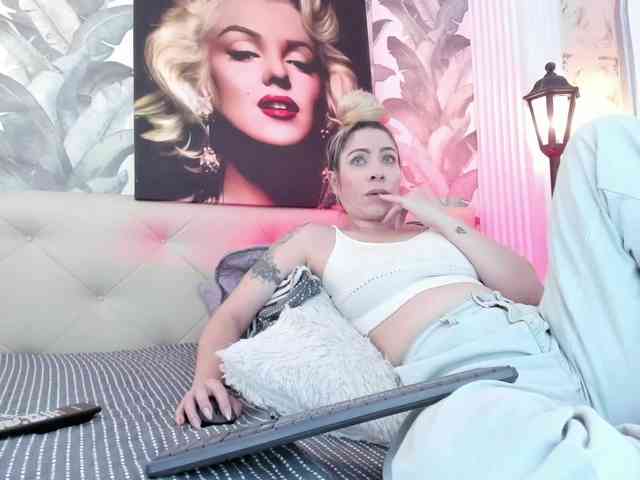 viktoria-davis webcam