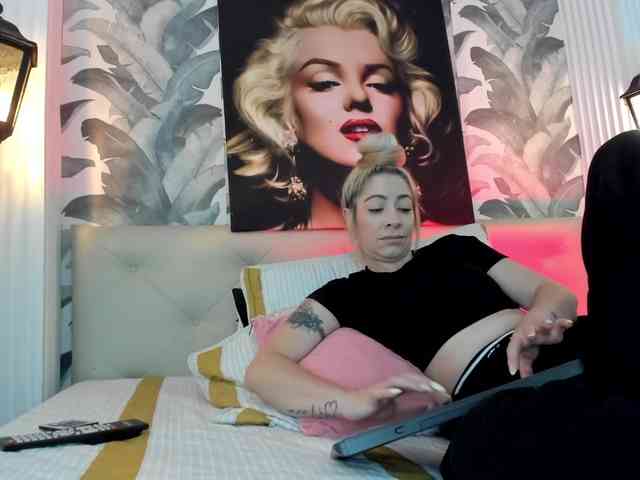 viktoria-davis webcam