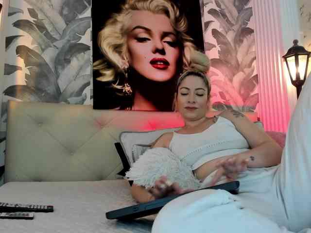 viktoria-davis webcam