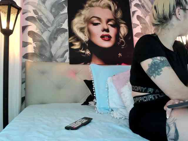 viktoria-davis webcam