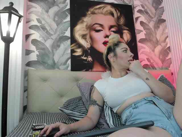 viktoria-davis webcam