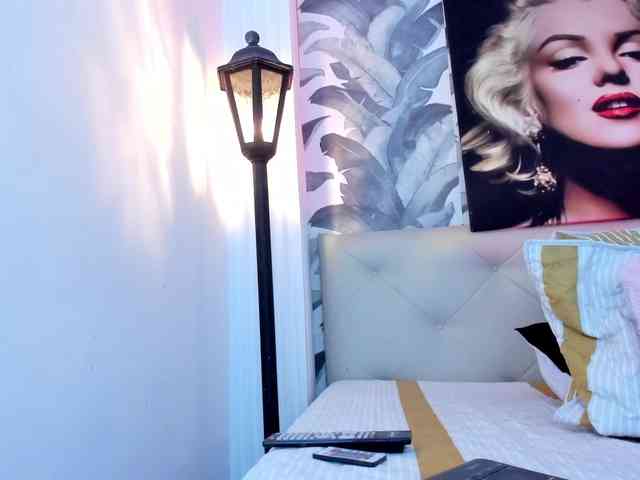 viktoria-davis webcam