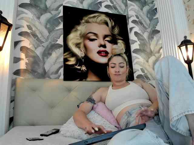 viktoria-davis webcam