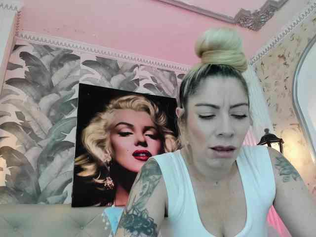 viktoria-davis webcam