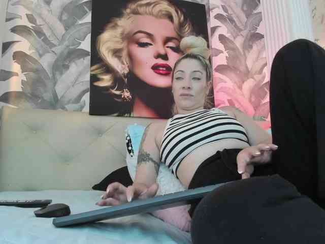 viktoria-davis webcam