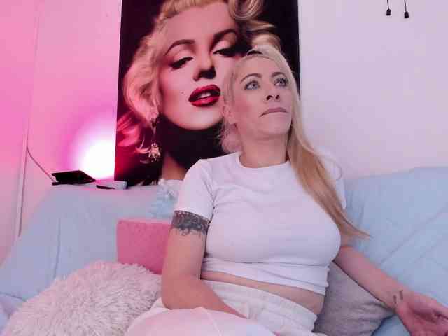 viktoria-davis webcam