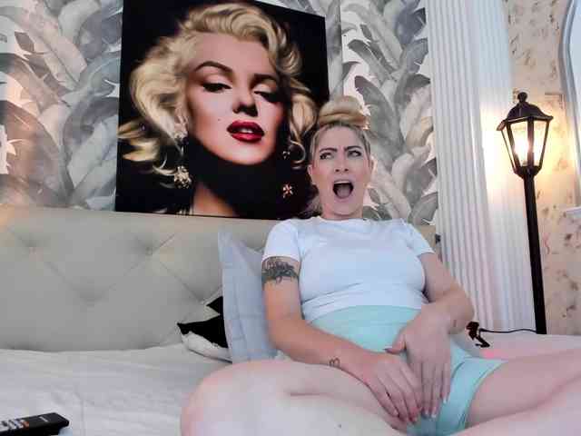 viktoria-davis webcam