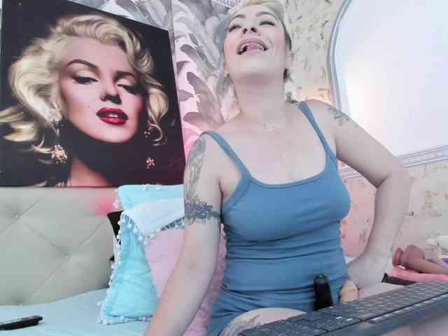 viktoria-davis webcam