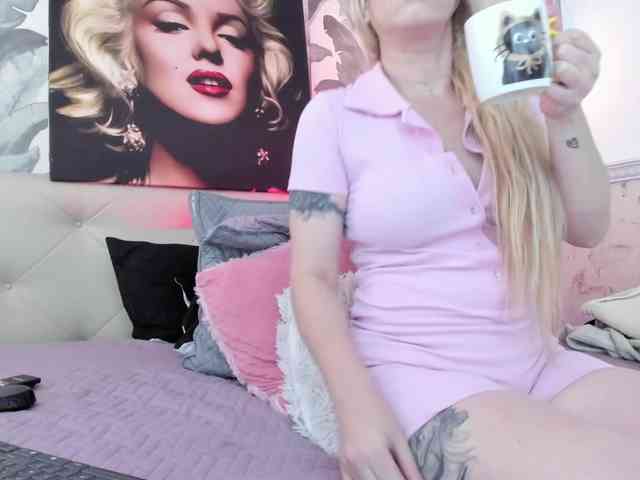 viktoria-davis webcam